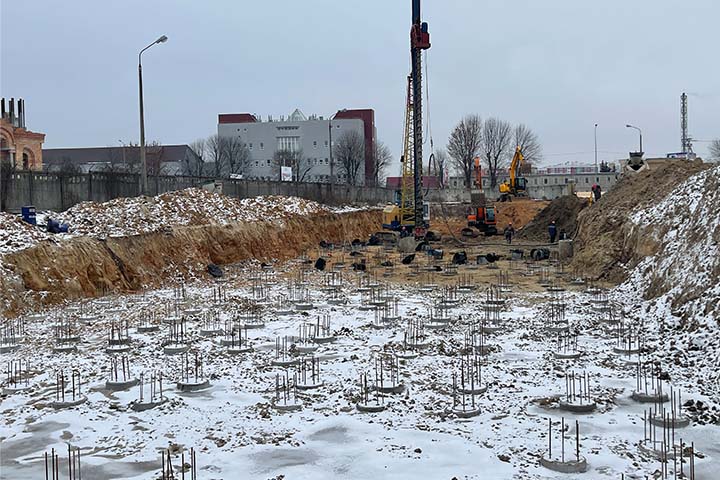Бурение скважин под сваи для многоэтажного дома в Киевской области