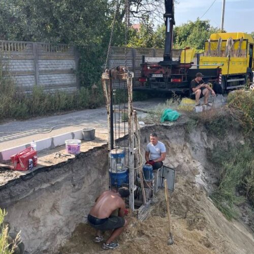 Противооползневые работы в с. Старые Петровцы Киевская обл. Бурение свай